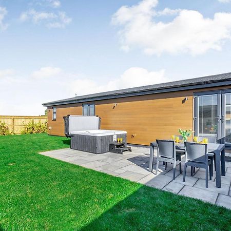 Cotswold Gateway Escape Hotel Offenham Exterior photo